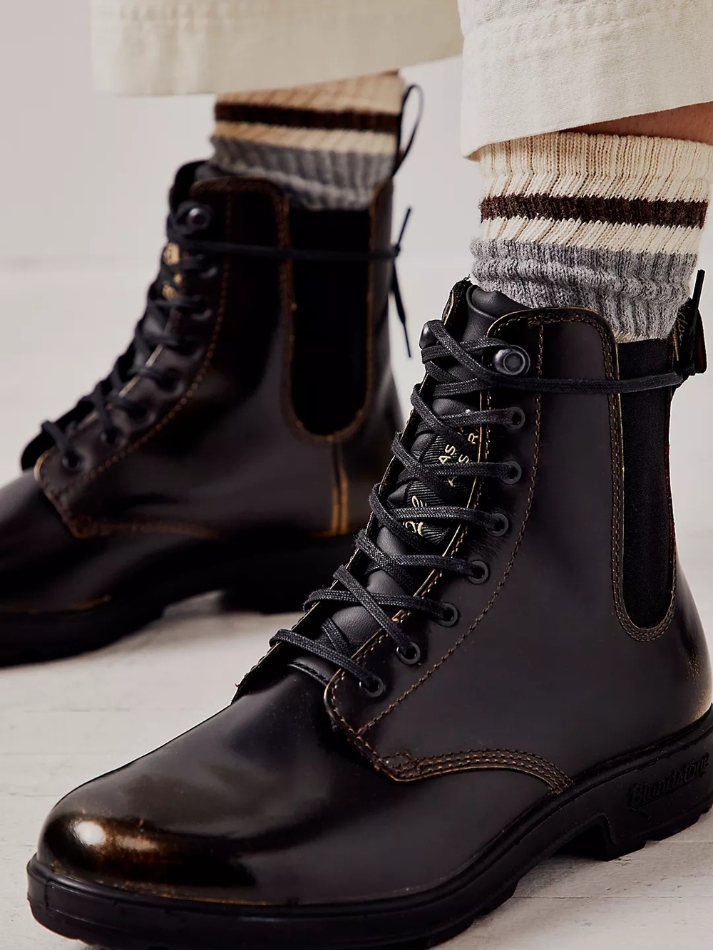 Blundstone Lace Up Gore Boots In Gold Brush